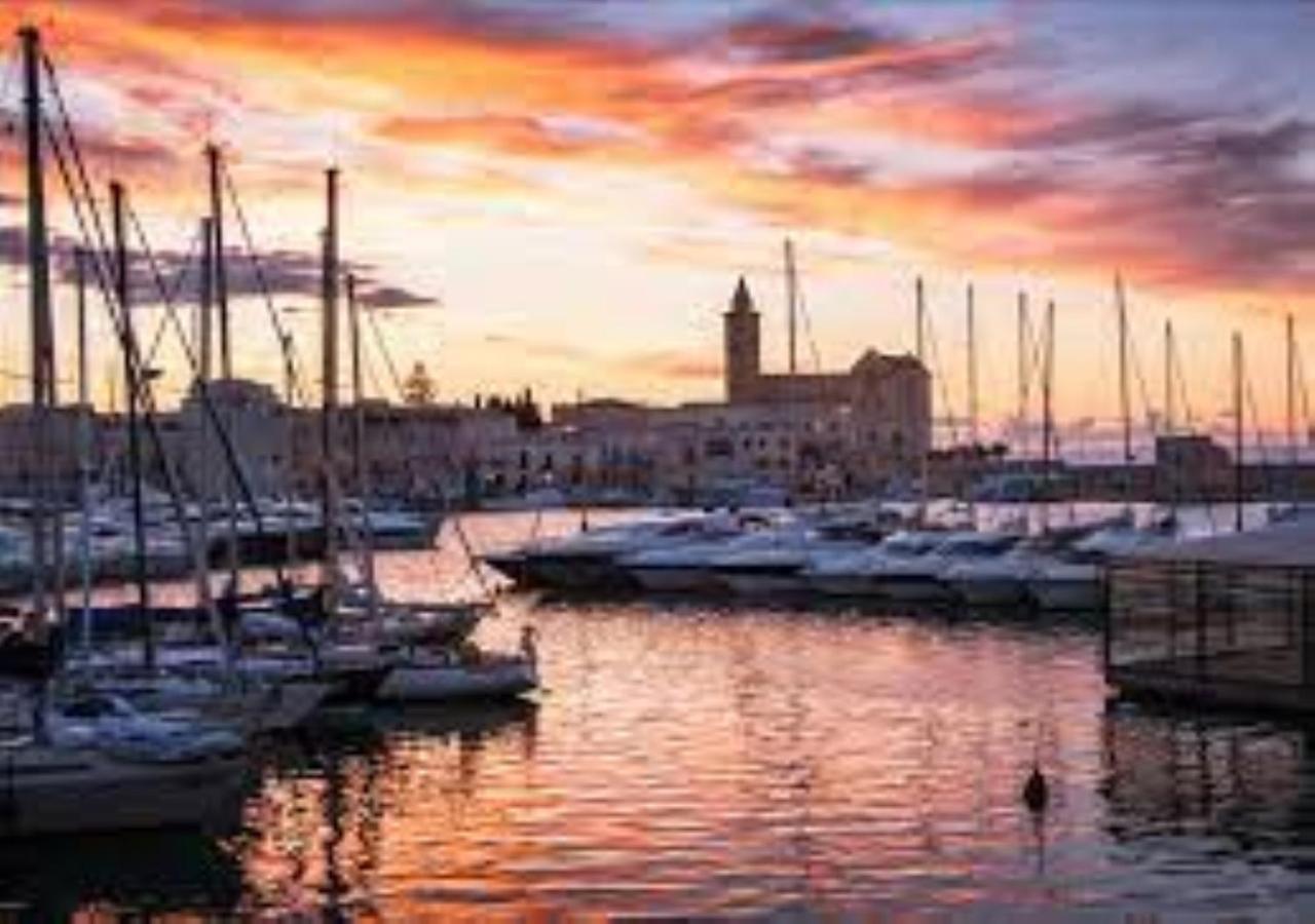 Casa Vacanza -Trani Centro Bagian luar foto