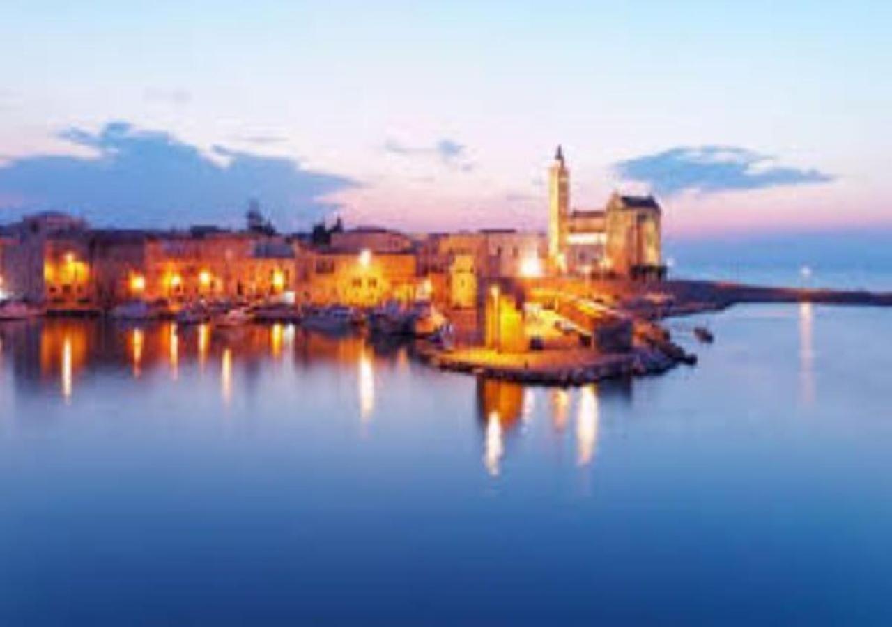 Casa Vacanza -Trani Centro Bagian luar foto